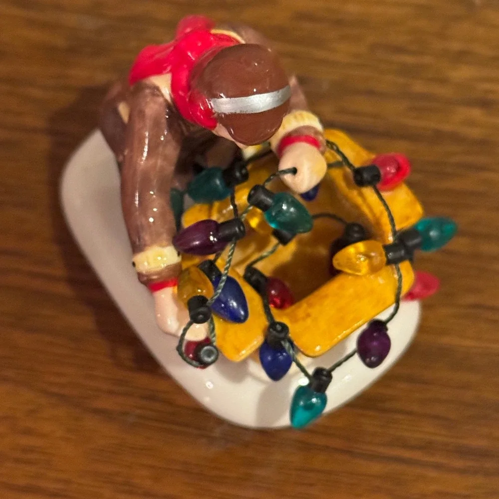 Department 56 More Decorations? Snow Village Figurine Dept 56 in Box 55231